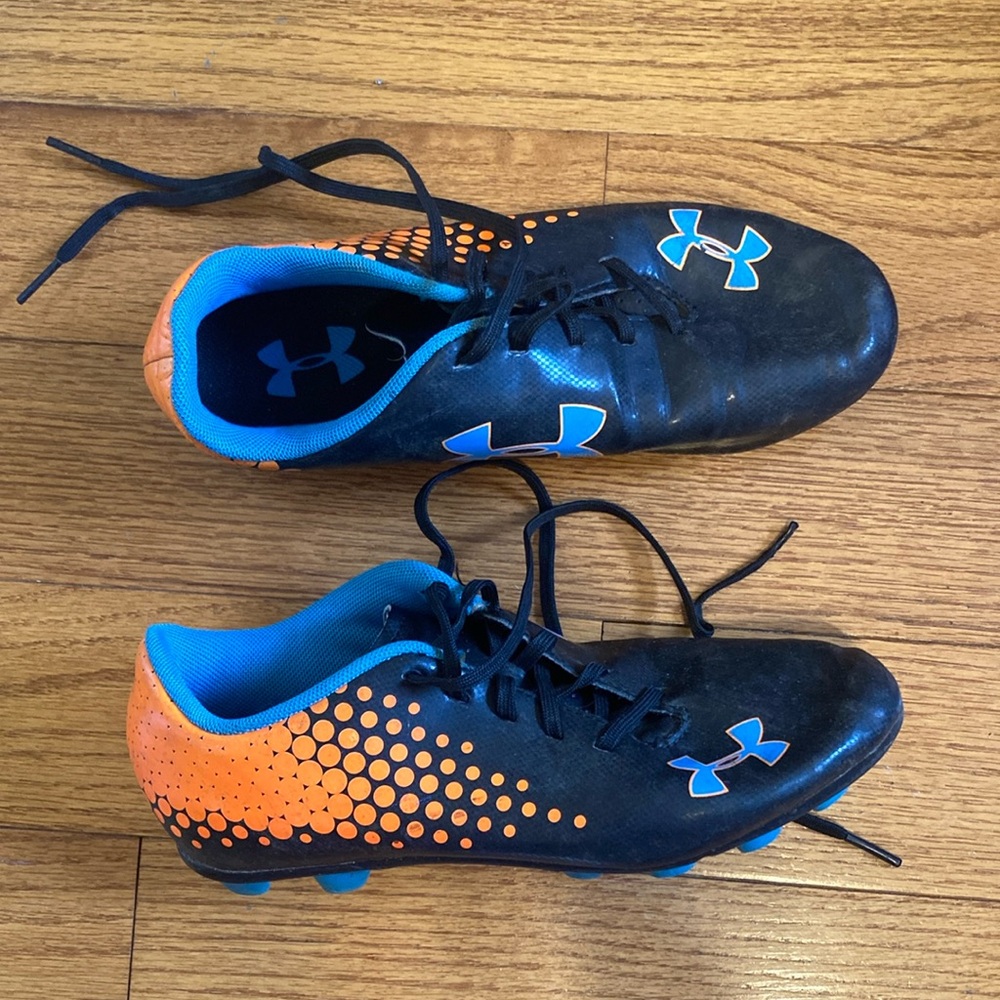 Under Armour cleats size 3.5 youth